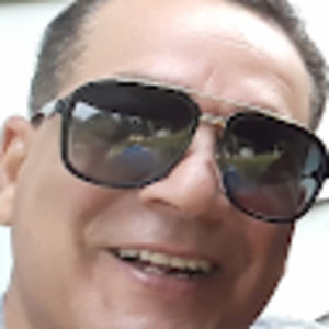 Meet your Posher, Luis